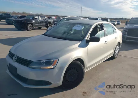 2011 Volkswagen Jetta 2.0L S z USA, uszkodzony, nr VIN 3VW2K7AJXBM330079